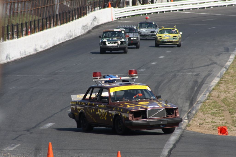 Illustration for article titled The 24 Hours Of LeMons New England 2009 Über Gallery, Part 1